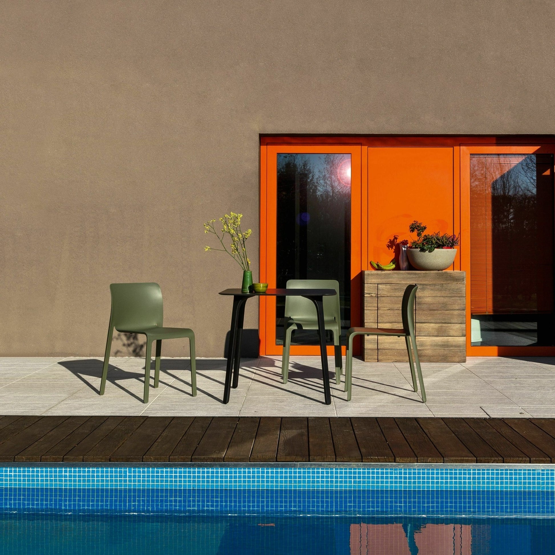 Chaise en polypropylene noire First - Magis - The Cool Republic