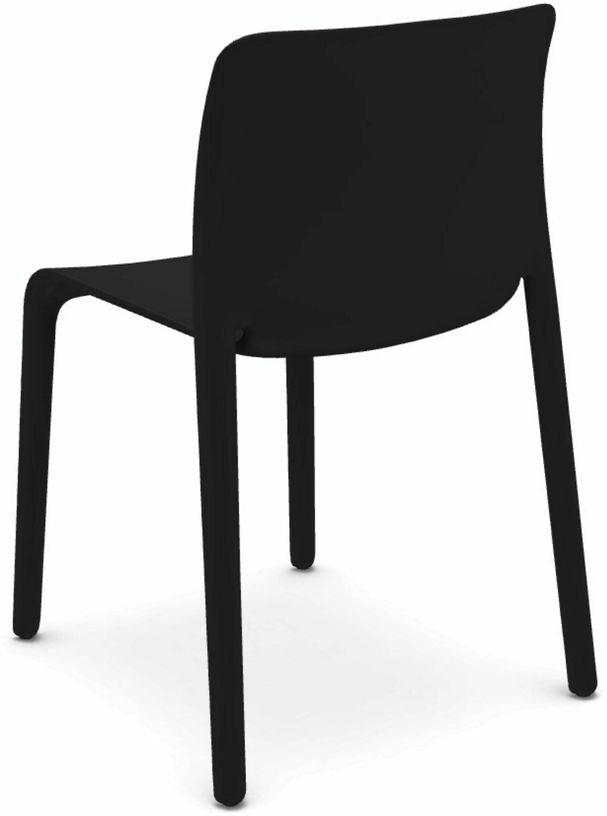 Chaise en polypropylene noire First - Magis - The Cool Republic