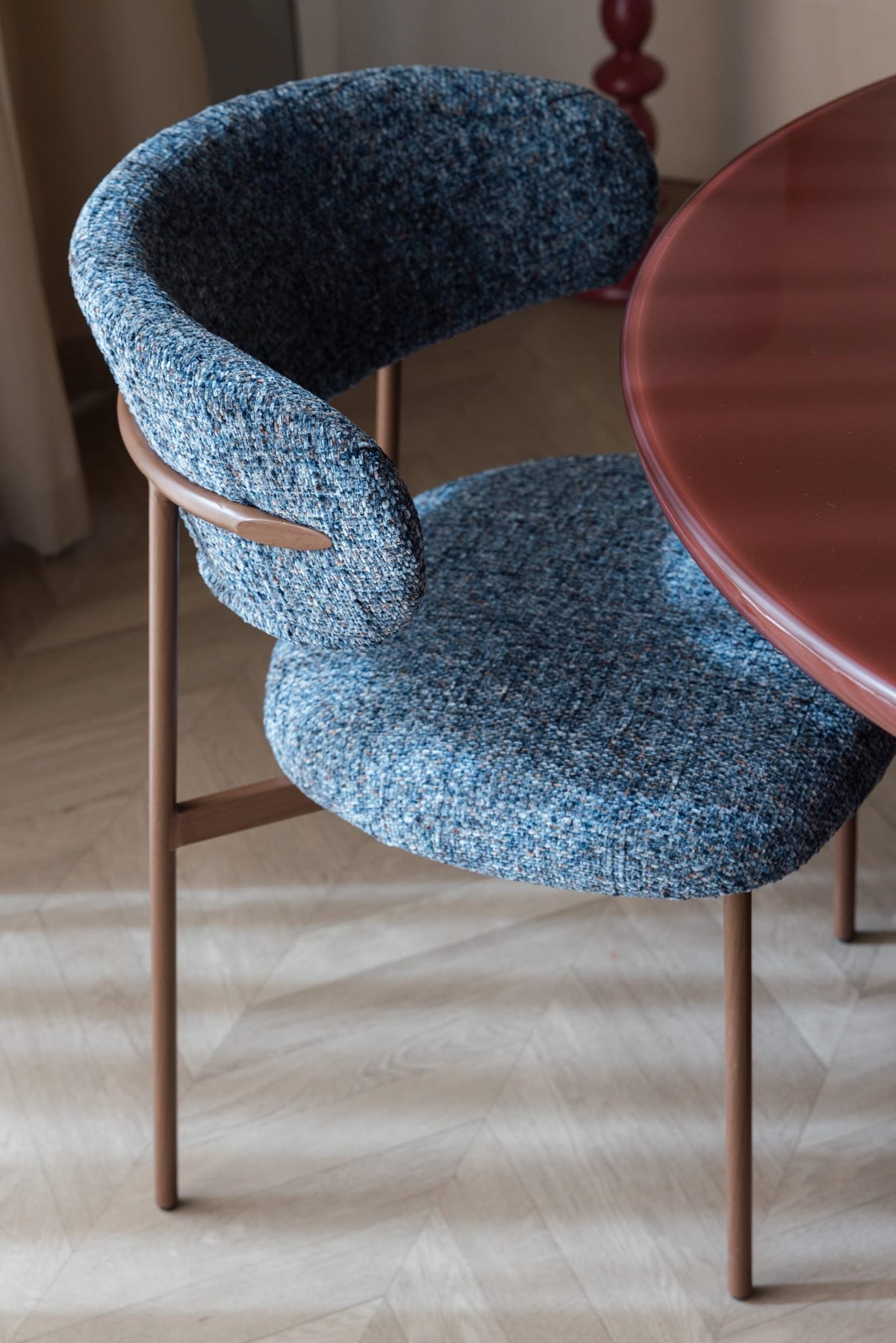 Chaise en tissu bleu chiné et métal marron 56,5x56,5x79cm Finn - White Label Living — vue 2