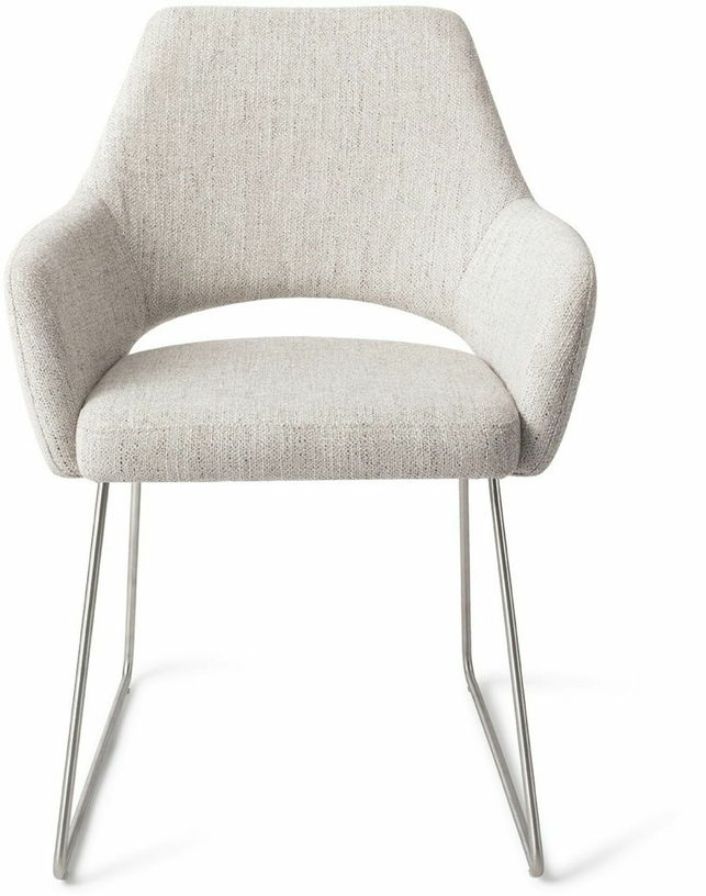 Chaise gris clair pigeon avec pieds élégants en métal argenté Yanai - Jesper Home - The Cool Republic