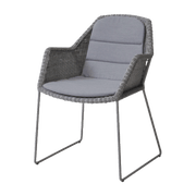 Chaise grise avec coussin gris Breeze - Cane-Line - The Cool Republic
