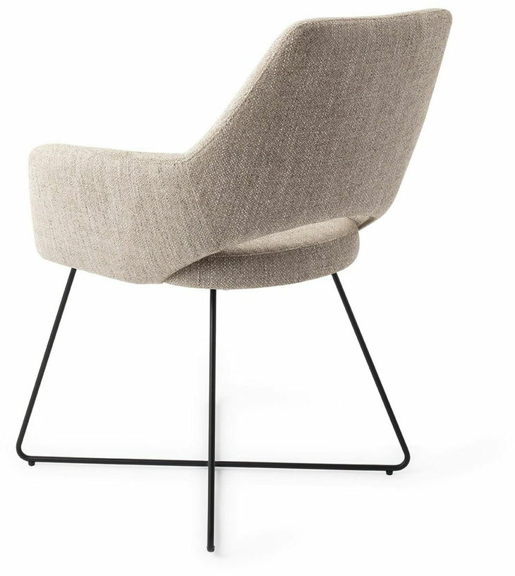 Chaise grise biscuit beach avec pieds croisés en métal noir Yanai - Jesper Home - The Cool Republic