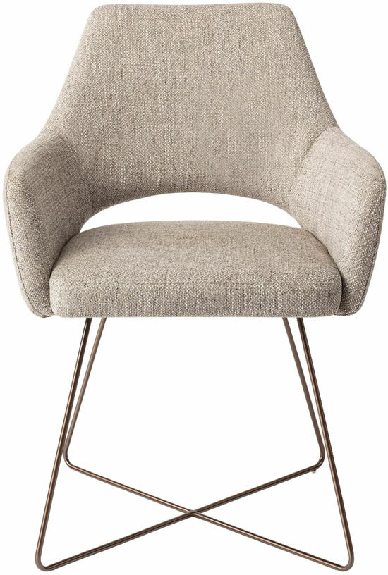 Chaise grise biscuit beach avec pieds croisés en métal rosé Yanai - Jesper Home - The Cool Republic