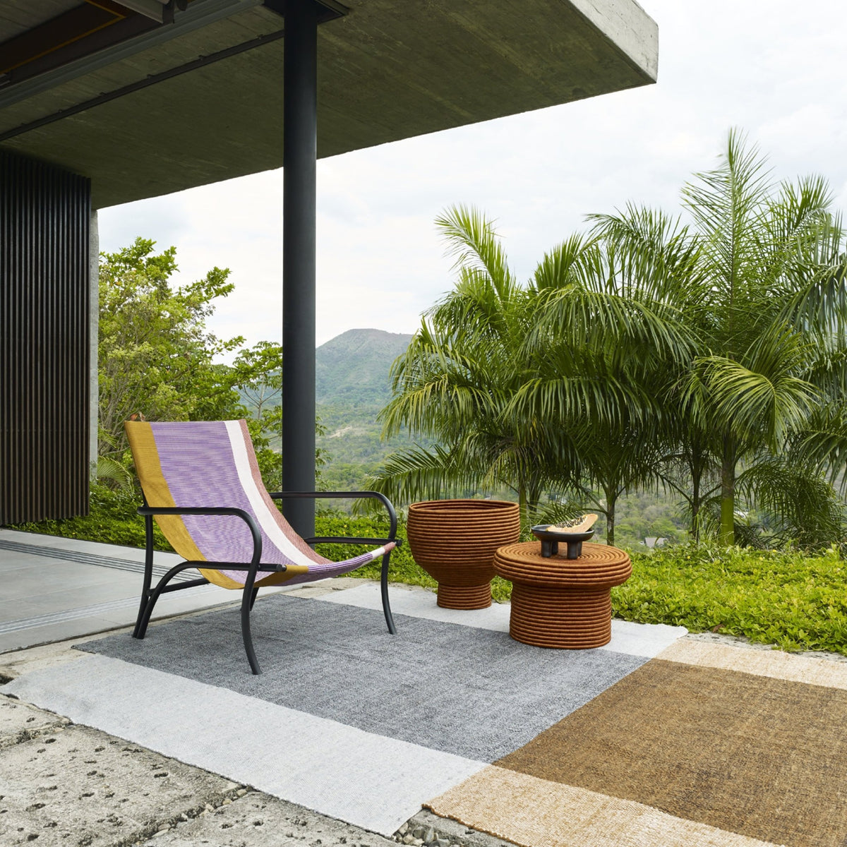 Chaise longue de jardin en acier noir Maraca - Ames - The Cool Republic
