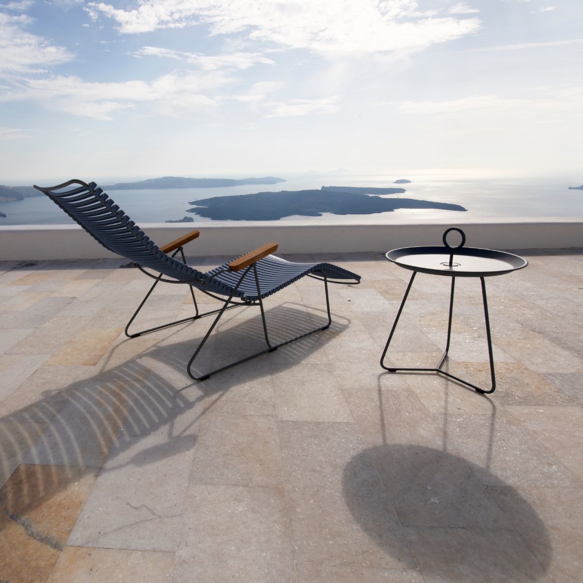 Chaise longue en métal et plastique et plastique bleu clair CLICK - Houe - The Cool Republic