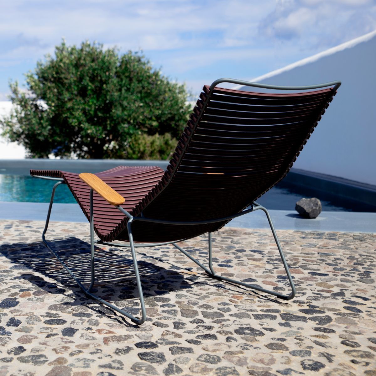 Chaise longue en métal et plastique et plastique bleu clair CLICK - Houe - The Cool Republic