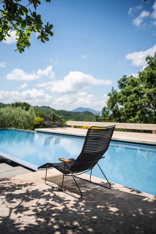 Chaise longue en métal et plastique jaune citron 143x60,5x96cm sunlounger Click - Houe - The Cool Republic
