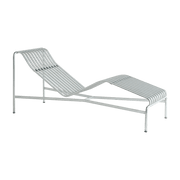 Chaise longue en métal gris galvanisé Palissade - HAY - The Cool Republic