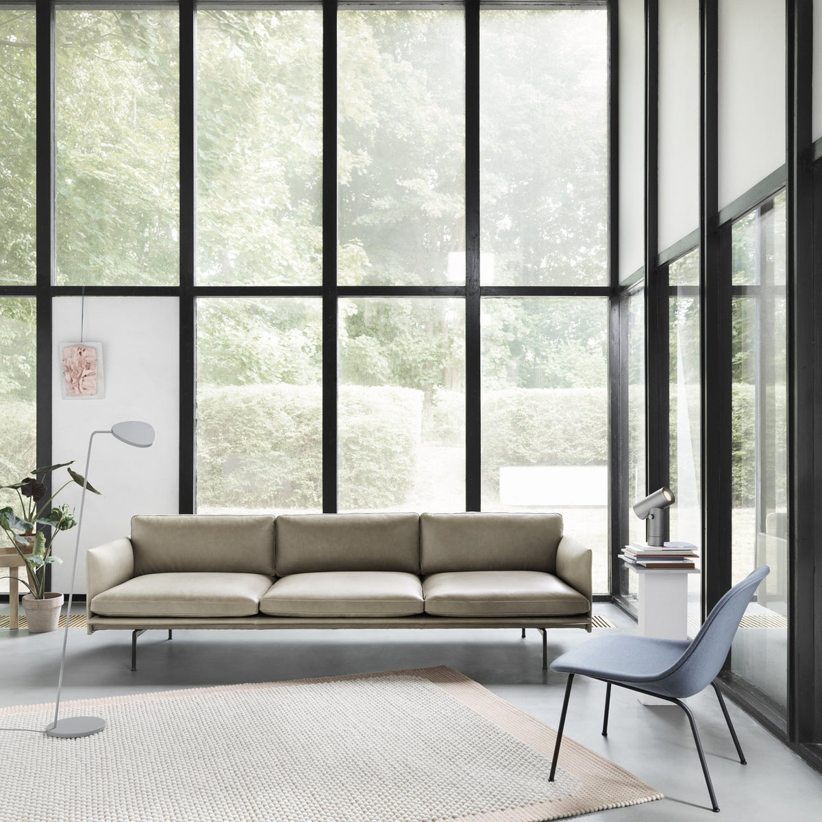 Chaise lounge blanche piétement tubes Fiber - Muuto - The Cool Republic