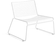 Chaise lounge en métal blanc Hee - HAY - The Cool Republic