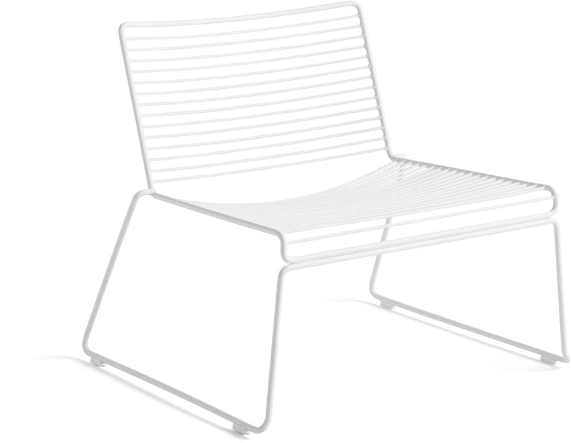 Chaise lounge en métal blanc Hee - HAY - The Cool Republic
