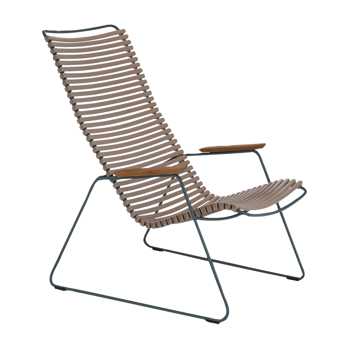 Chaise lounge en métal et plastique sable CLICK - Houe - The Cool Republic