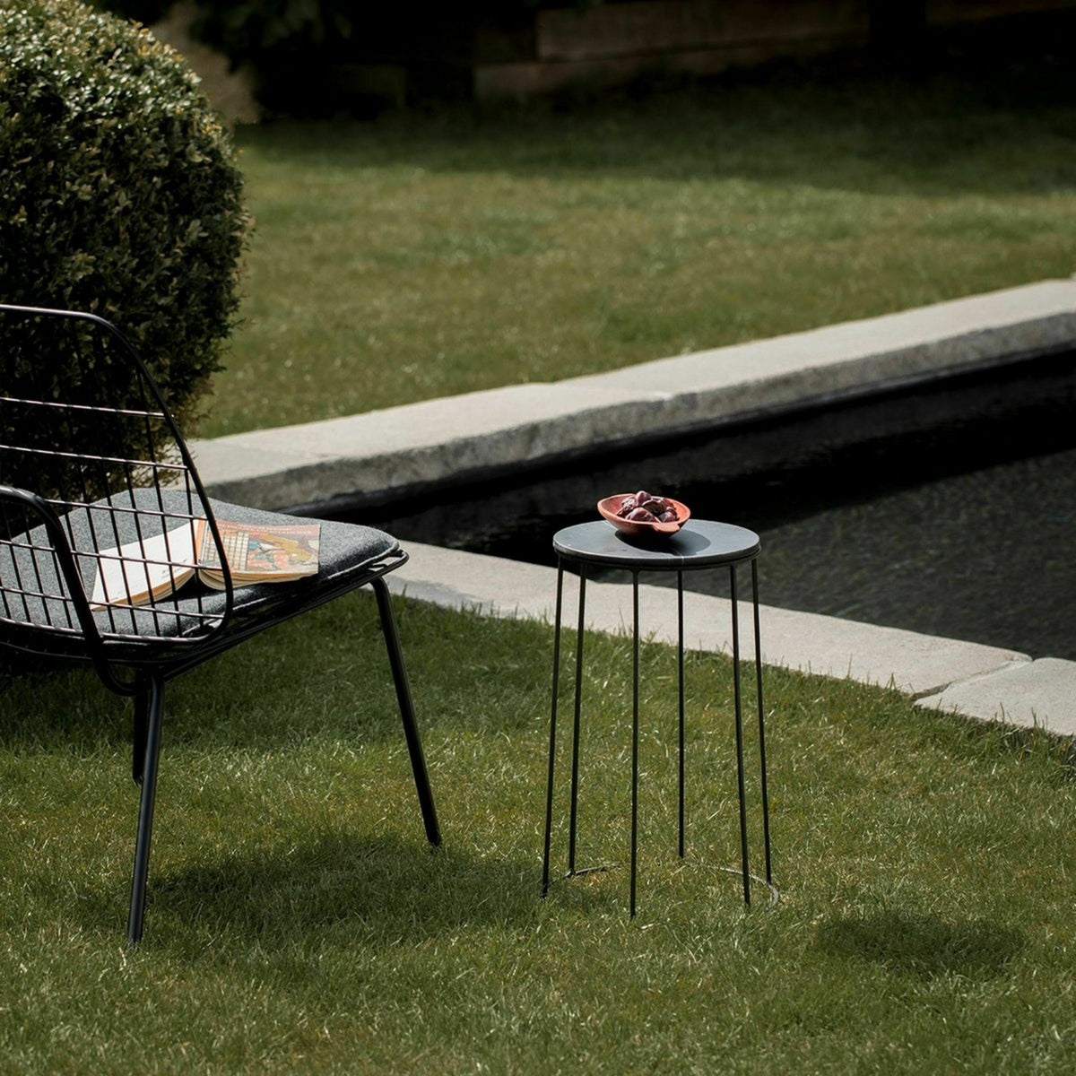 Chaise lounge en métal noir WM - Audo - The Cool Republic