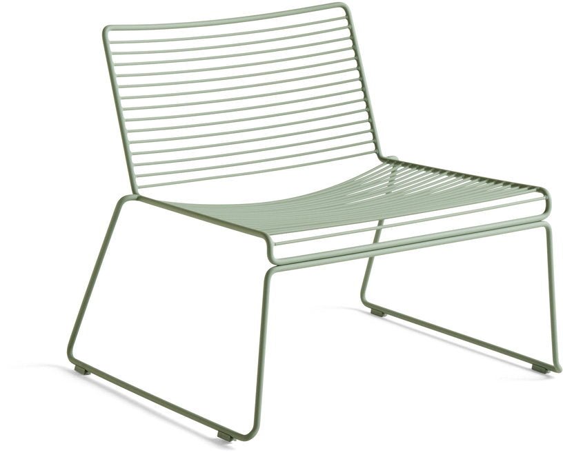 Chaise lounge en métal vert Hee - HAY - The Cool Republic