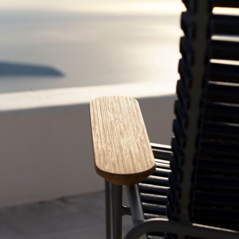 Chaise lounge modulable en métal et plastique vert clair CLICK - Houe - The Cool Republic
