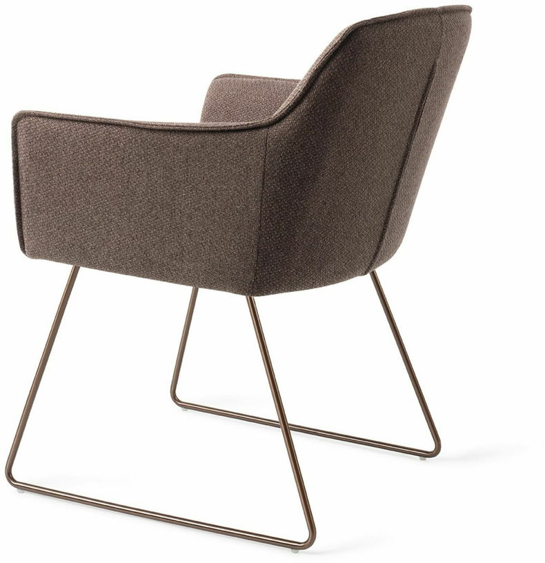 Chaise marron potters clay avec pieds élégants en métal rosé Hofu - Jesper Home - The Cool Republic