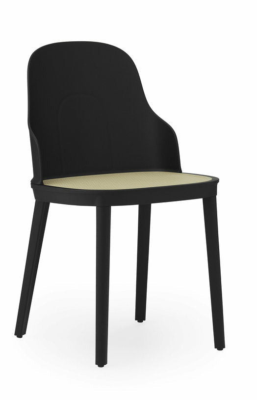 Chaise noire en polypropylène à l'assise cannage moulé Allez noir - Normann Copenhagen - The Cool Republic
