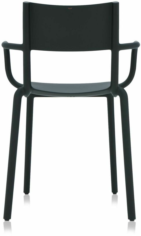 Chaise noire Generic A - Kartell - The Cool Republic