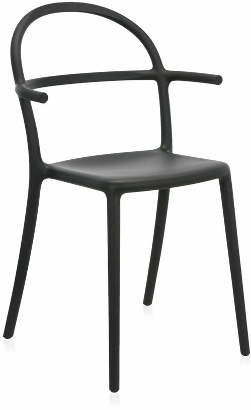 Chaise noire Generic C - Kartell - The Cool Republic