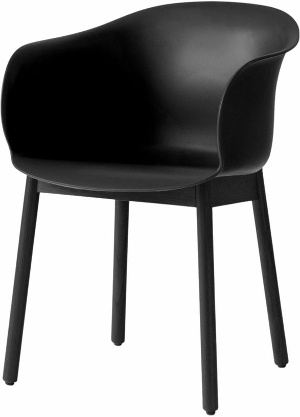 Chaise noire piétement en bois de chêne noir JH30 - &tradition - The Cool Republic