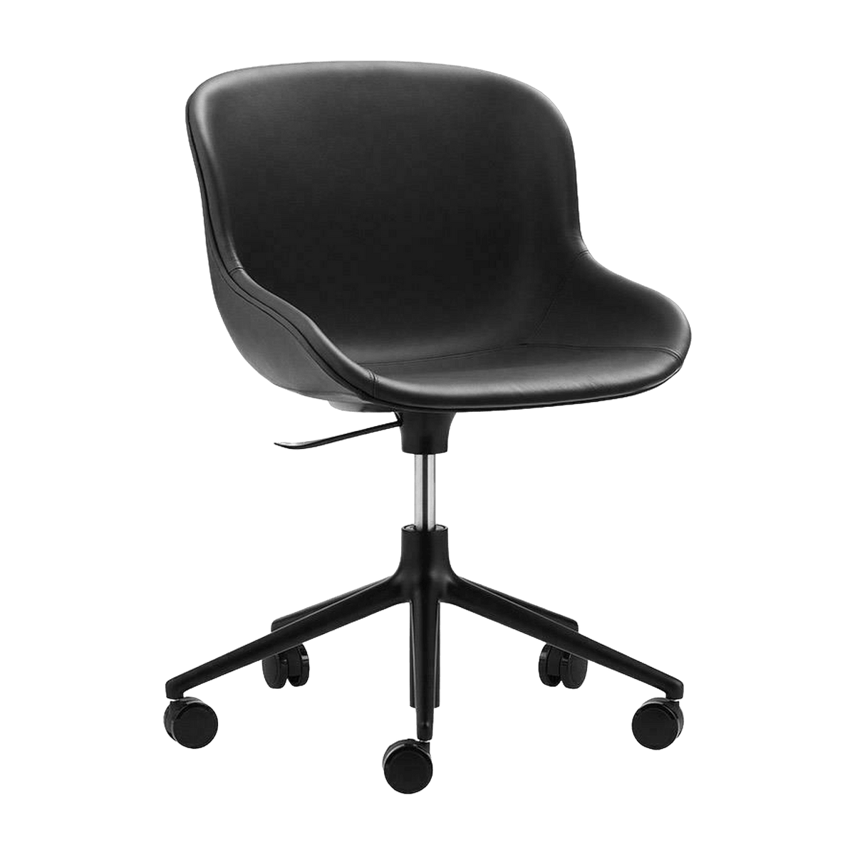Chaise pivotante 5 roues en aluminium noir et cuir noir Hyg - Normann Copenhagen - The Cool Republic