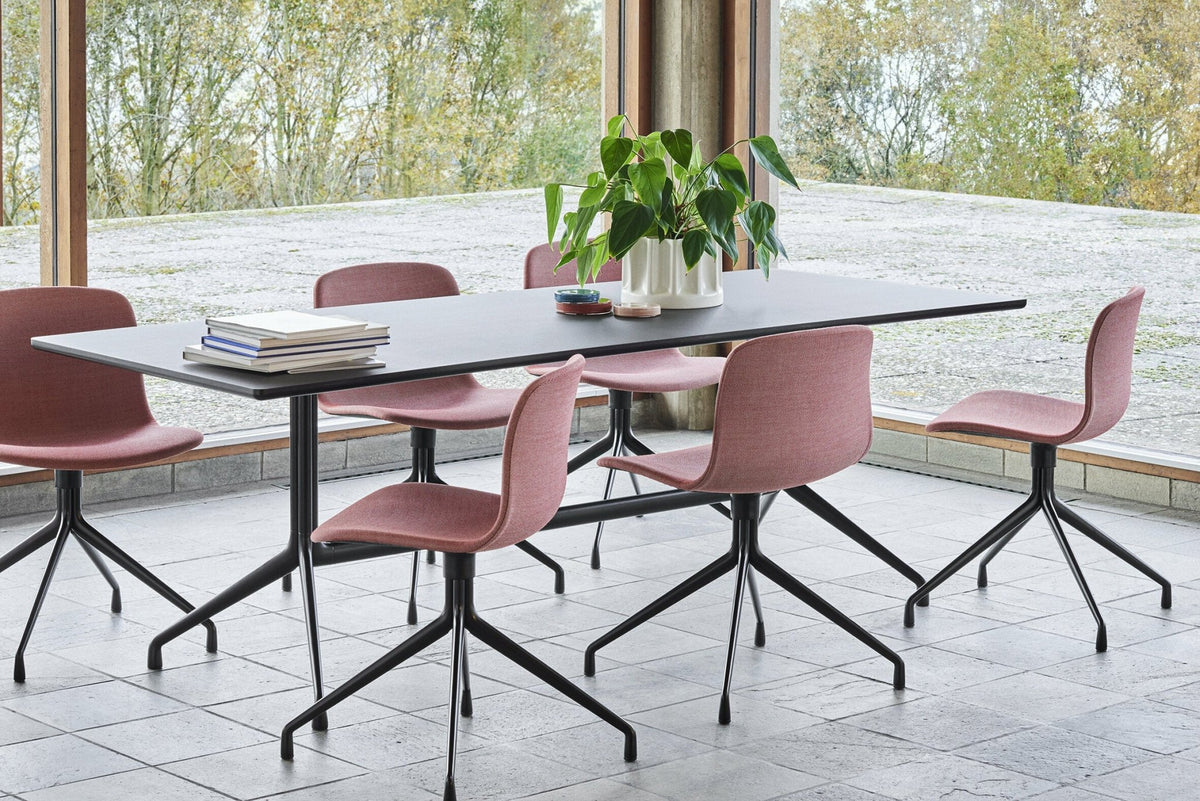 Chaise pivotante en tissu jaune steelcut trio 446 et aluminium poli AAC 11 - Hay - The Cool Republic