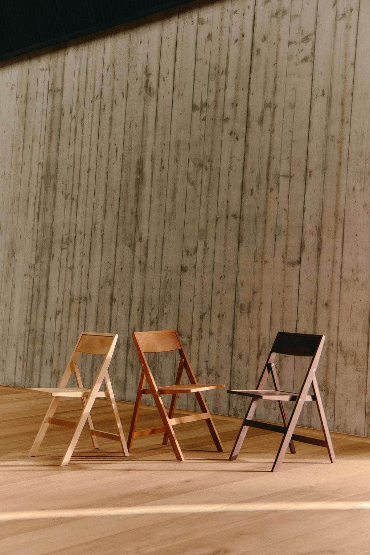 Chaise pliante en bouleau naturel 44 x 56 x 80 cm Folding - Frama - The Cool Republic
