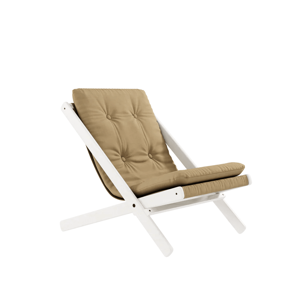 Chaise pliante en hêtre blanc et matelas en coton beige blé 65x88x75cm Boogie raw - Karup Design - The Cool Republic