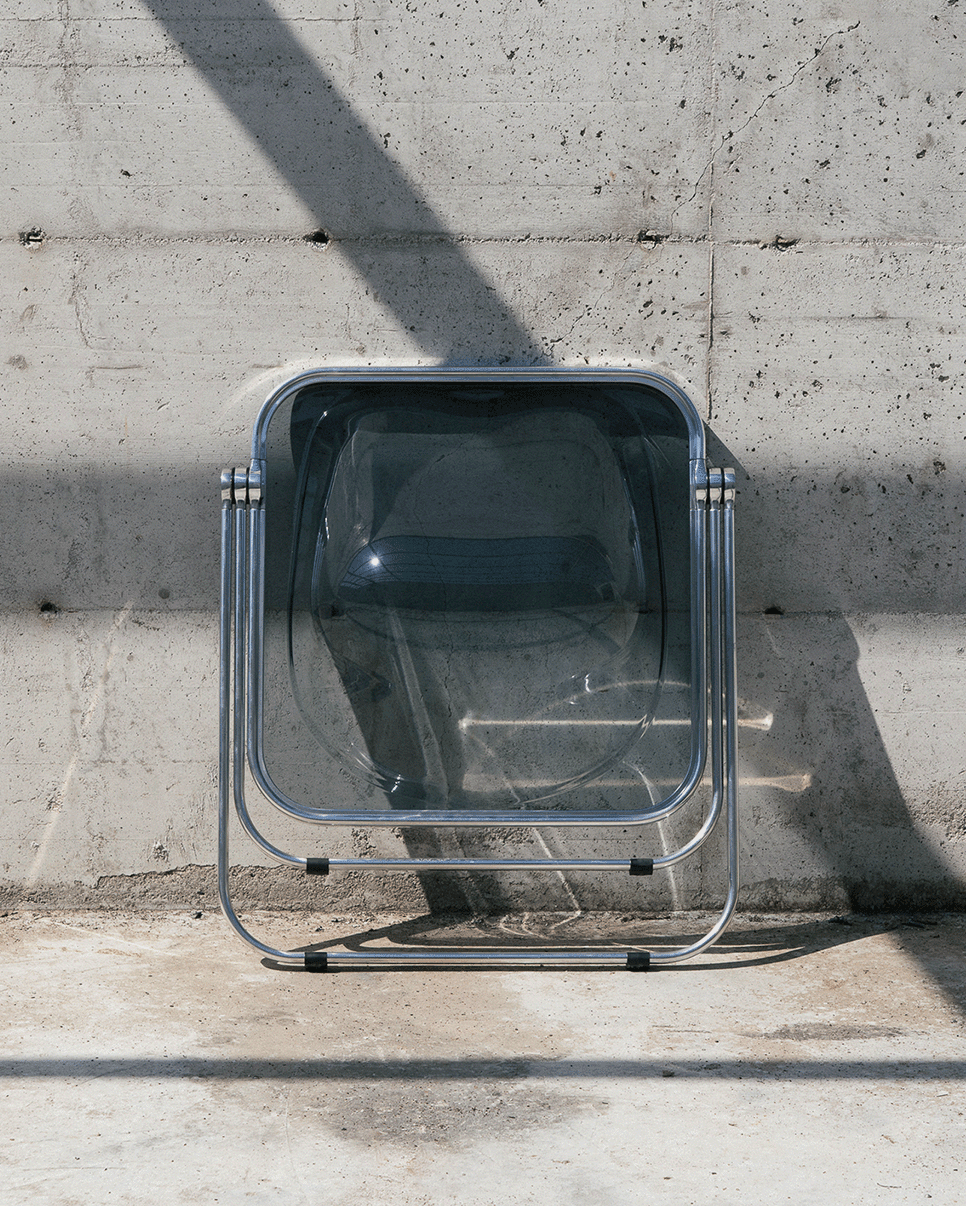 Chaise pliante transparente et acier chromé Plona - Anonima Castelli - The Cool Republic