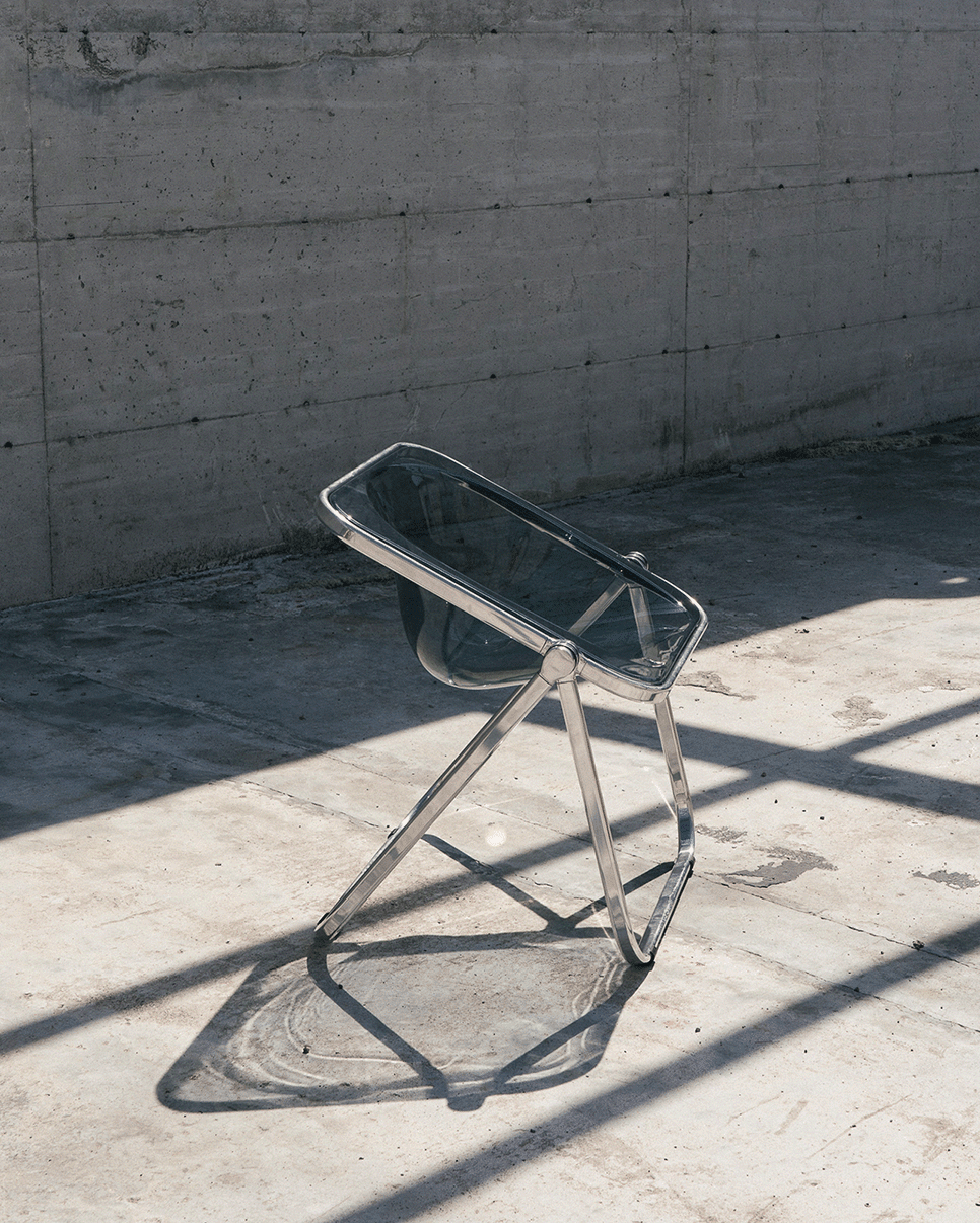 Chaise pliante transparente et acier chromé Plona - Anonima Castelli - The Cool Republic