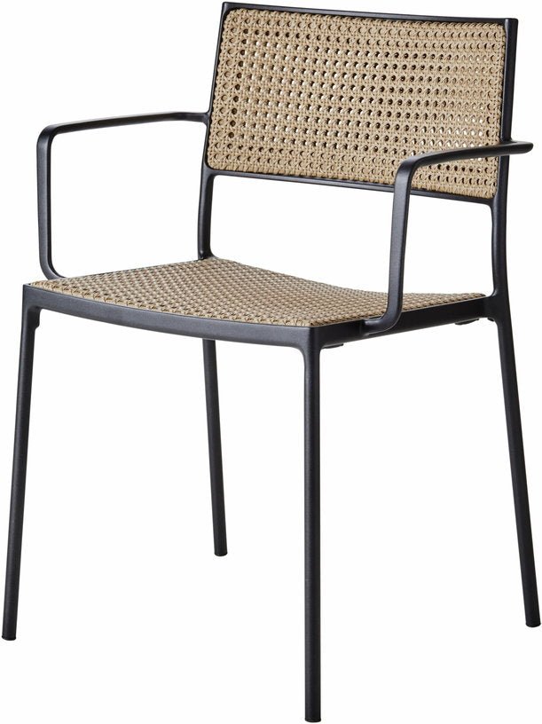 Chaise tissage naturel et cadre noir Less - Cane - Line - The Cool Republic