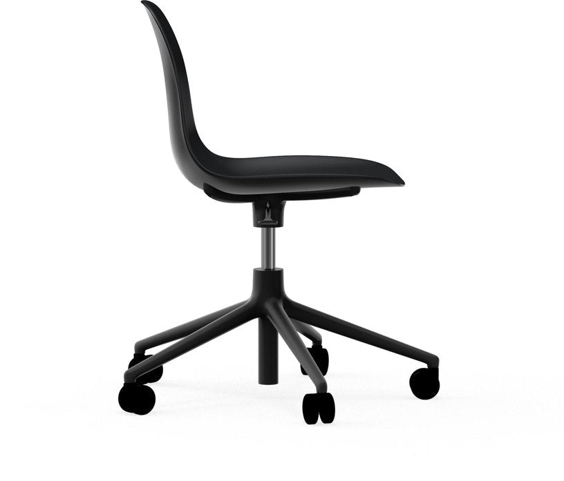 Chaise tournante à roulettes noire Swivel Norman Copenhagen noir - Normann Copenhagen - The Cool Republic