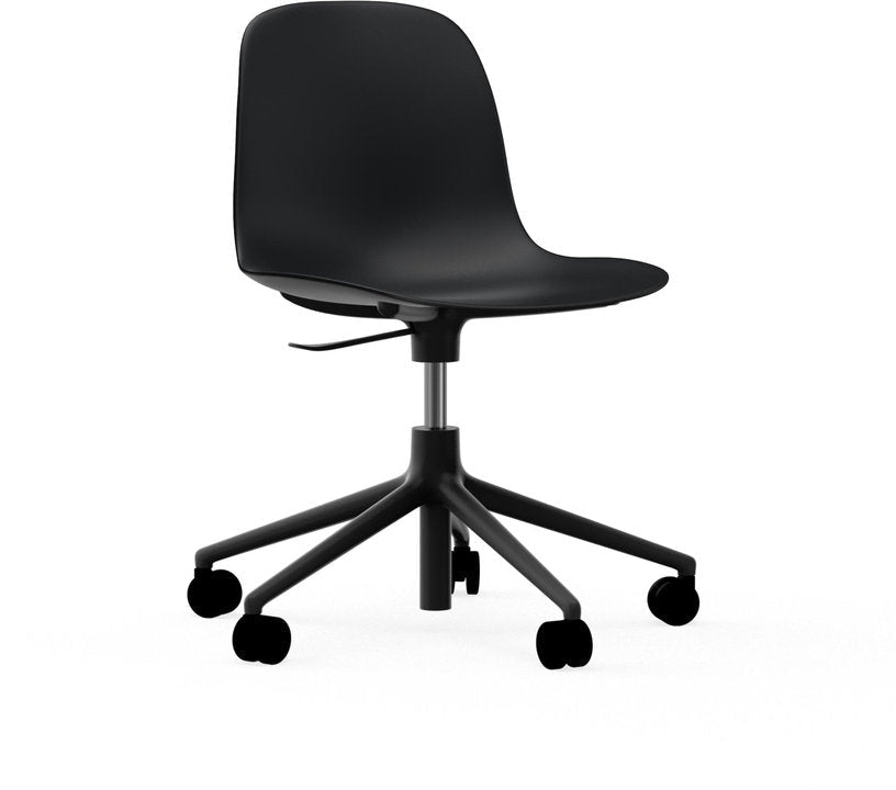 Chaise tournante à roulettes noire Swivel Norman Copenhagen noir - Normann Copenhagen - The Cool Republic