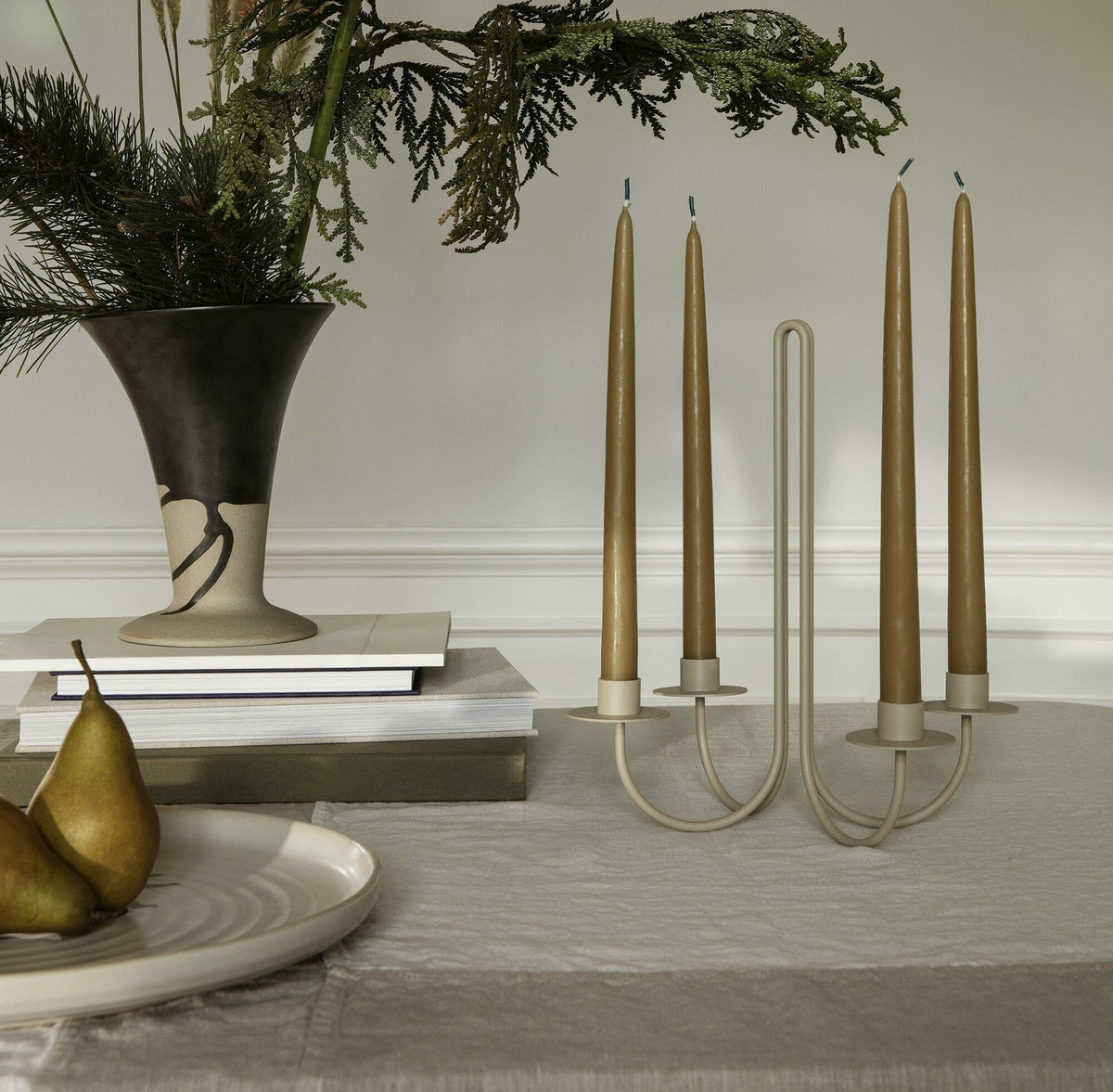 Chandelier en acier noir Sway - Ferm Living - The Cool Republic