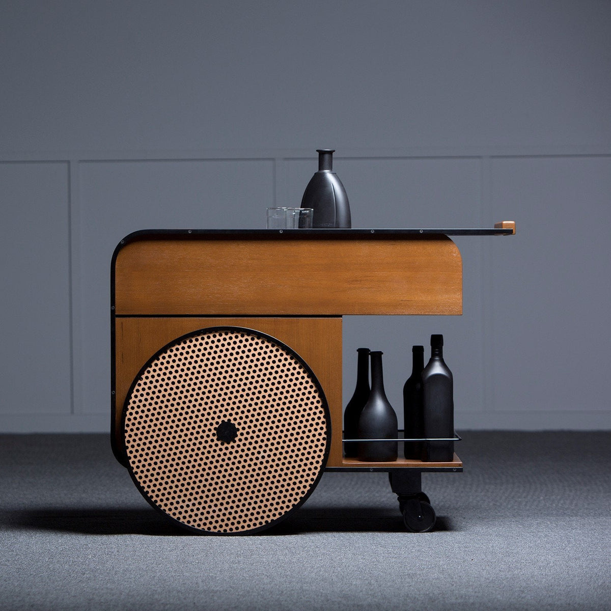 Chariot de bar en bois Trink - Kann Design - The Cool Republic