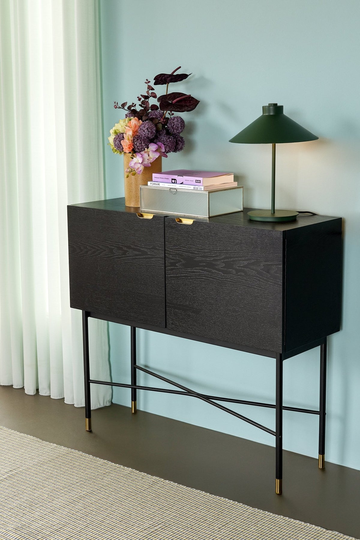Console en bois de frêne noir et laiton - Hübsch - The Cool Republic