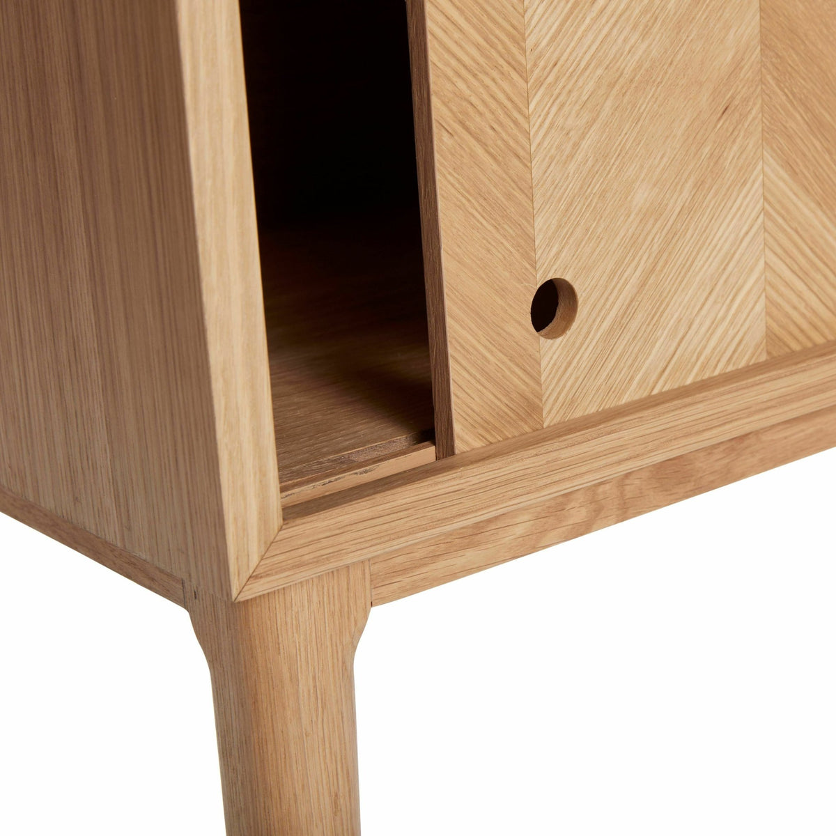 Console motif chevron en bois de chêne clair - Hübsch - The Cool Republic