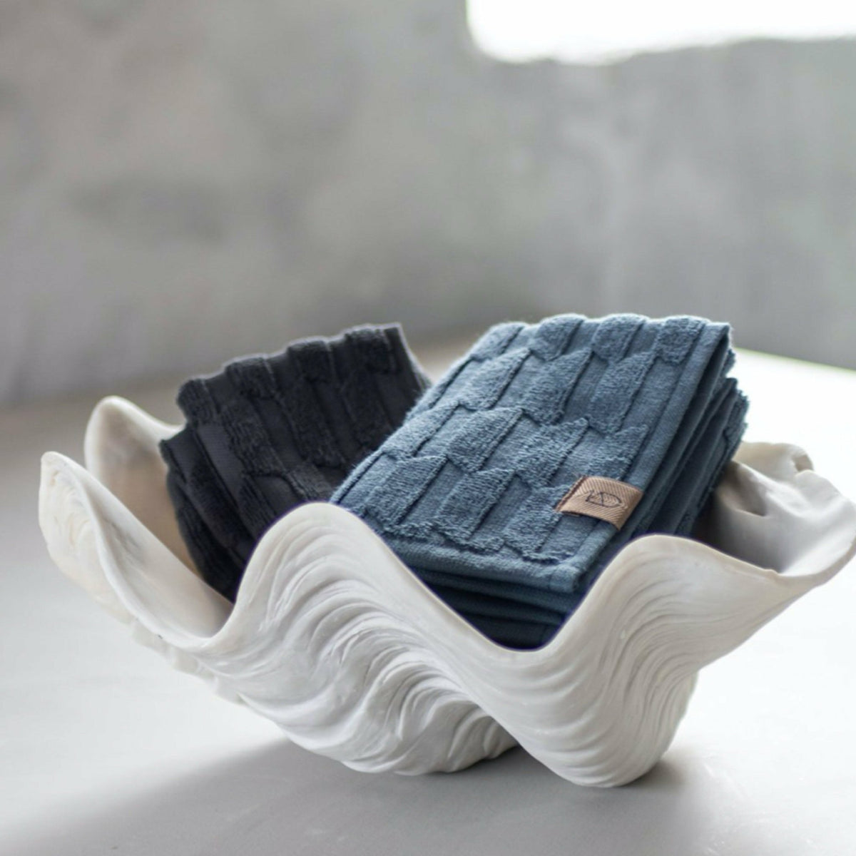 Coquillage en polyrésine blanc H12 cm - Mette Ditmer - The Cool Republic