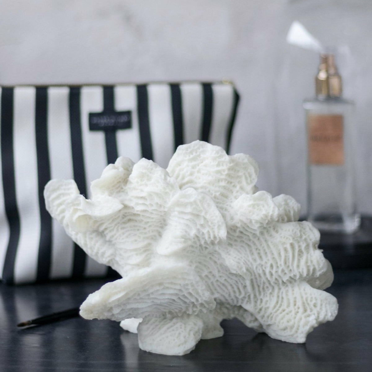 Corail éventail en polyrésine blanche 13 cm Coral - Mette Ditmer - The Cool Republic