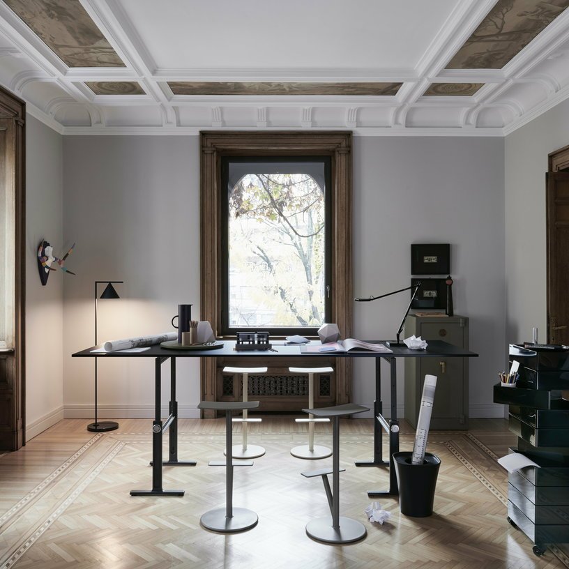 Corbeille beige avec couvercle et anneau de retenue Trash - Magis - The Cool Republic