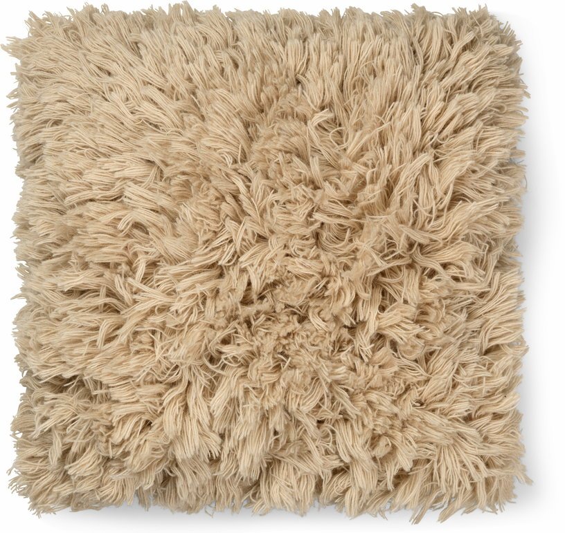 Coussin à poils longs sable clair 50 x 50 cm Meadow - Ferm Living - The Cool Republic