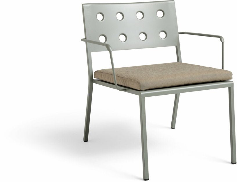 Coussin carré de chaise beige 50 cm Balcony - HAY - The Cool Republic