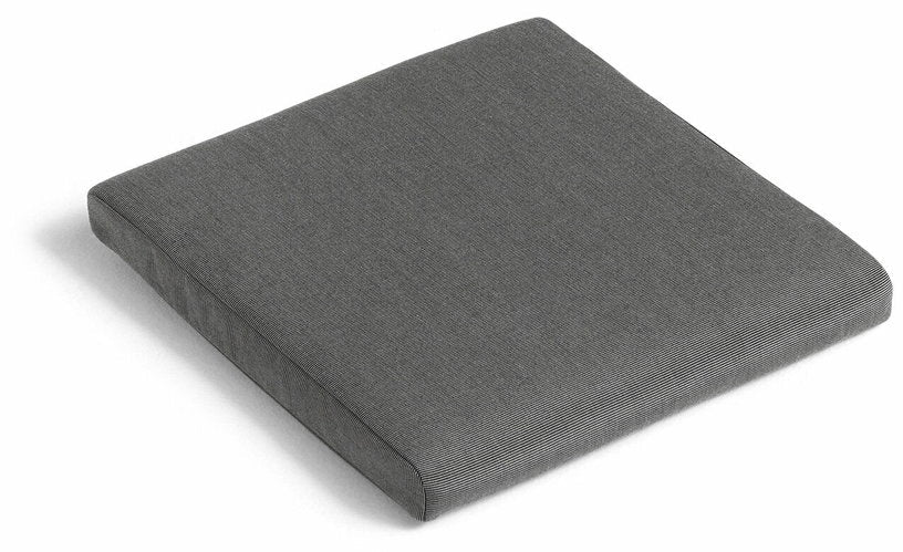 Coussin carré de chaise poivre noir 40 cm Balcony - HAY - The Cool Republic