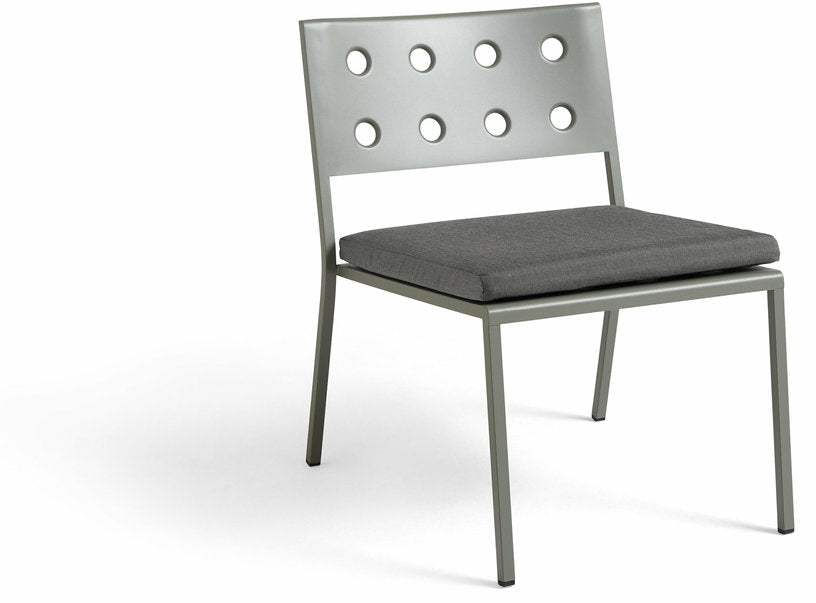 Coussin carré de chaise poivre noir 50 cm Balcony - HAY - The Cool Republic
