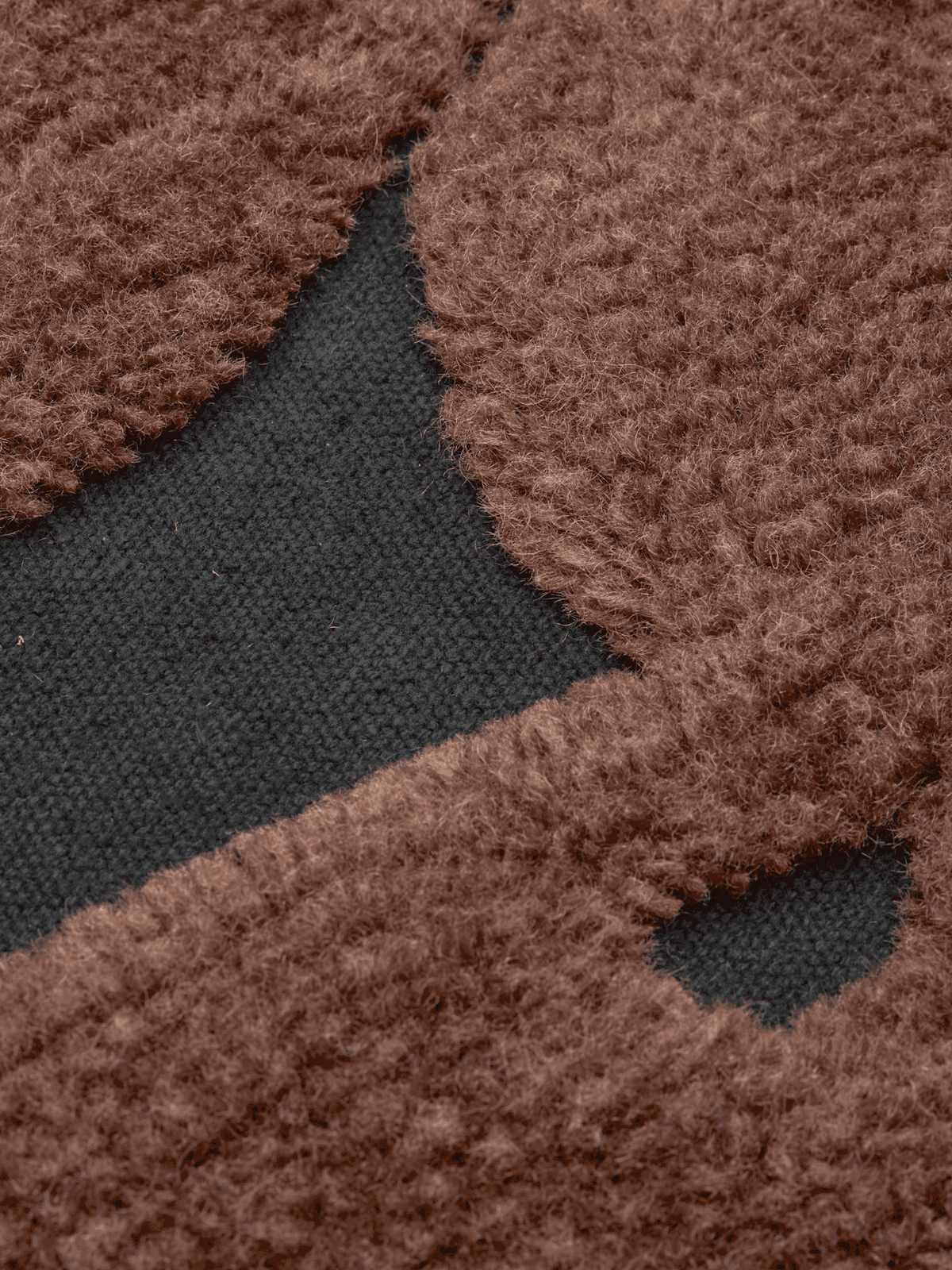 Coussin carré en laine tufté noir et marron 50 x 50 cm Cilla - Ferm Living - The Cool Republic