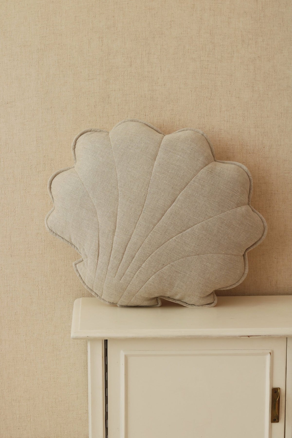 Beige linen shell cushion Shells - Moi Mili - The Cool Republic