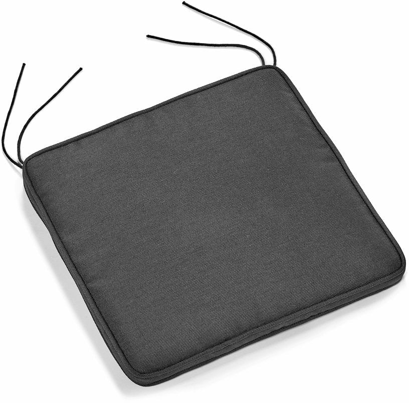 Coussin d'assise de jardin en polyester noir 35 x 35 cm Fontainebleau - Serax - The Cool Republic