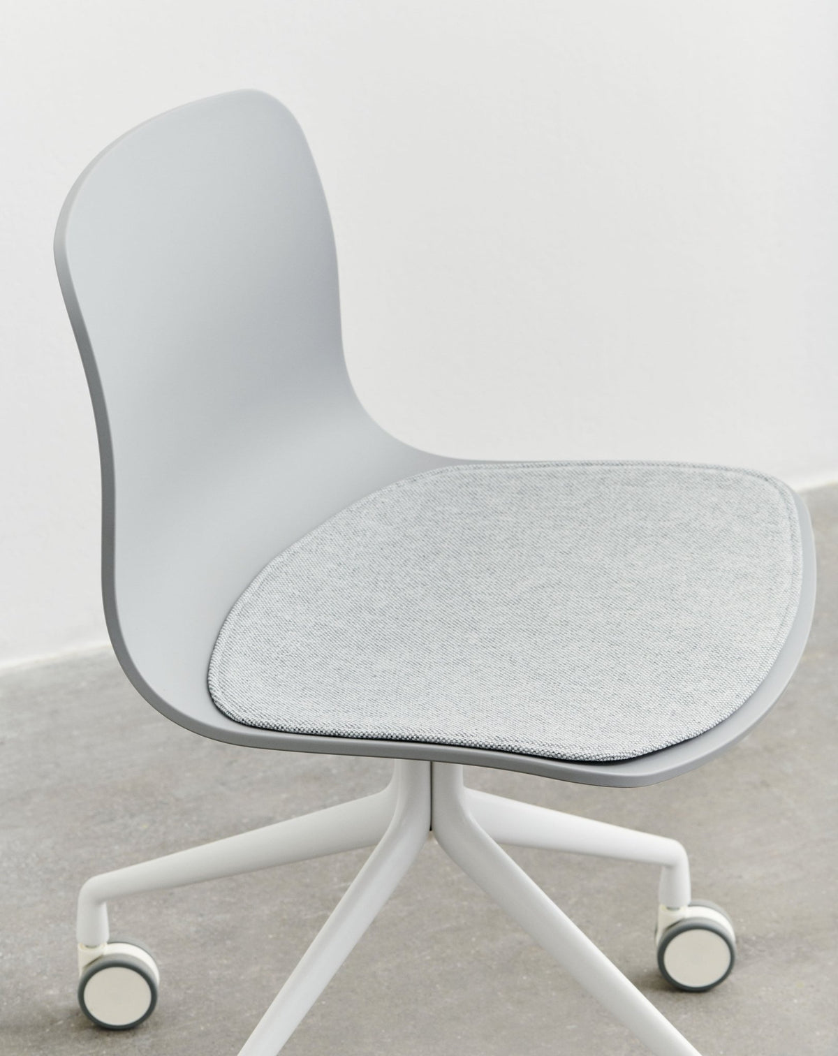Coussin d'assise en tissu atlas 931 41 x 40 cm kaki AAC pad - Hay - The Cool Republic