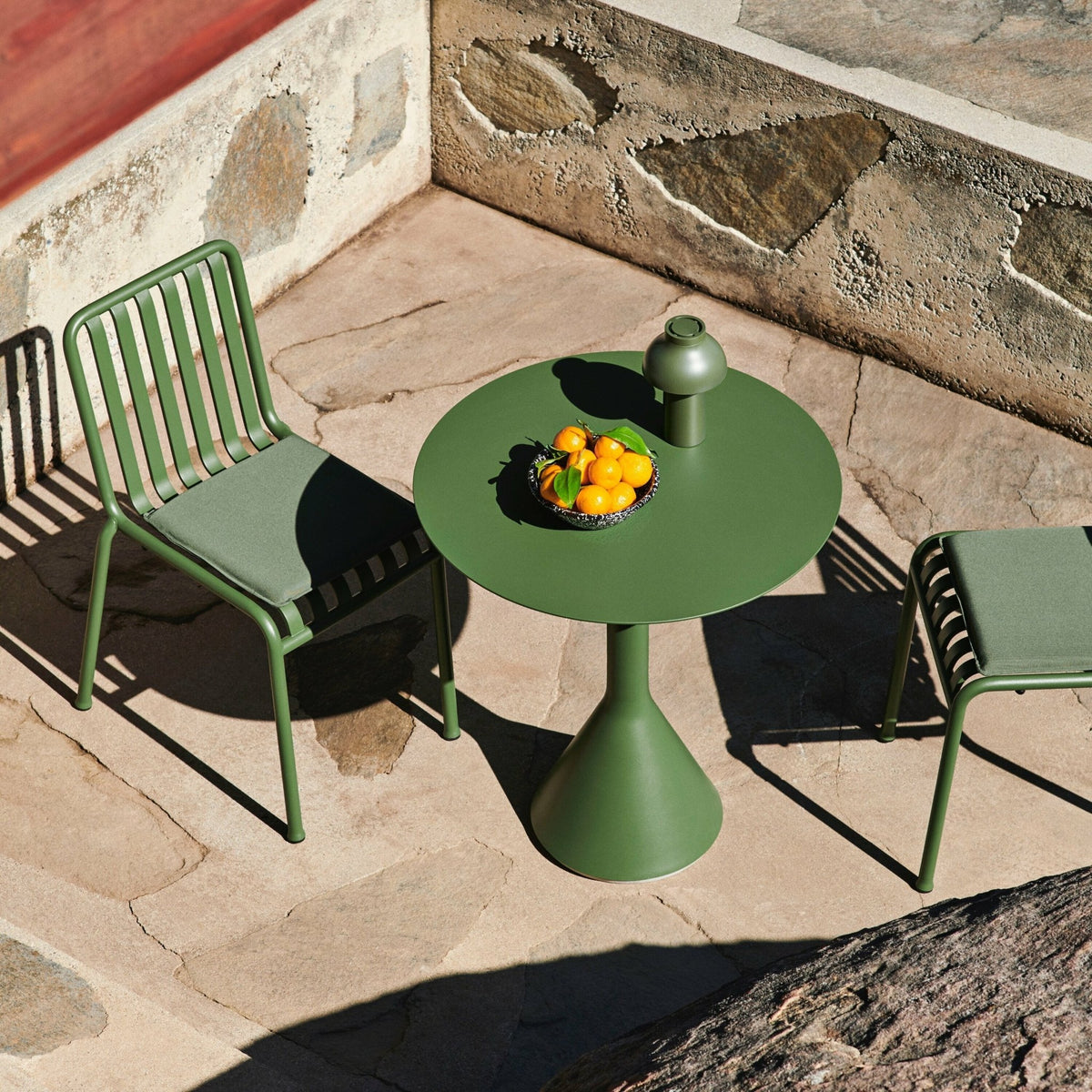 Coussin de chaise olive Palissade - HAY - The Cool Republic