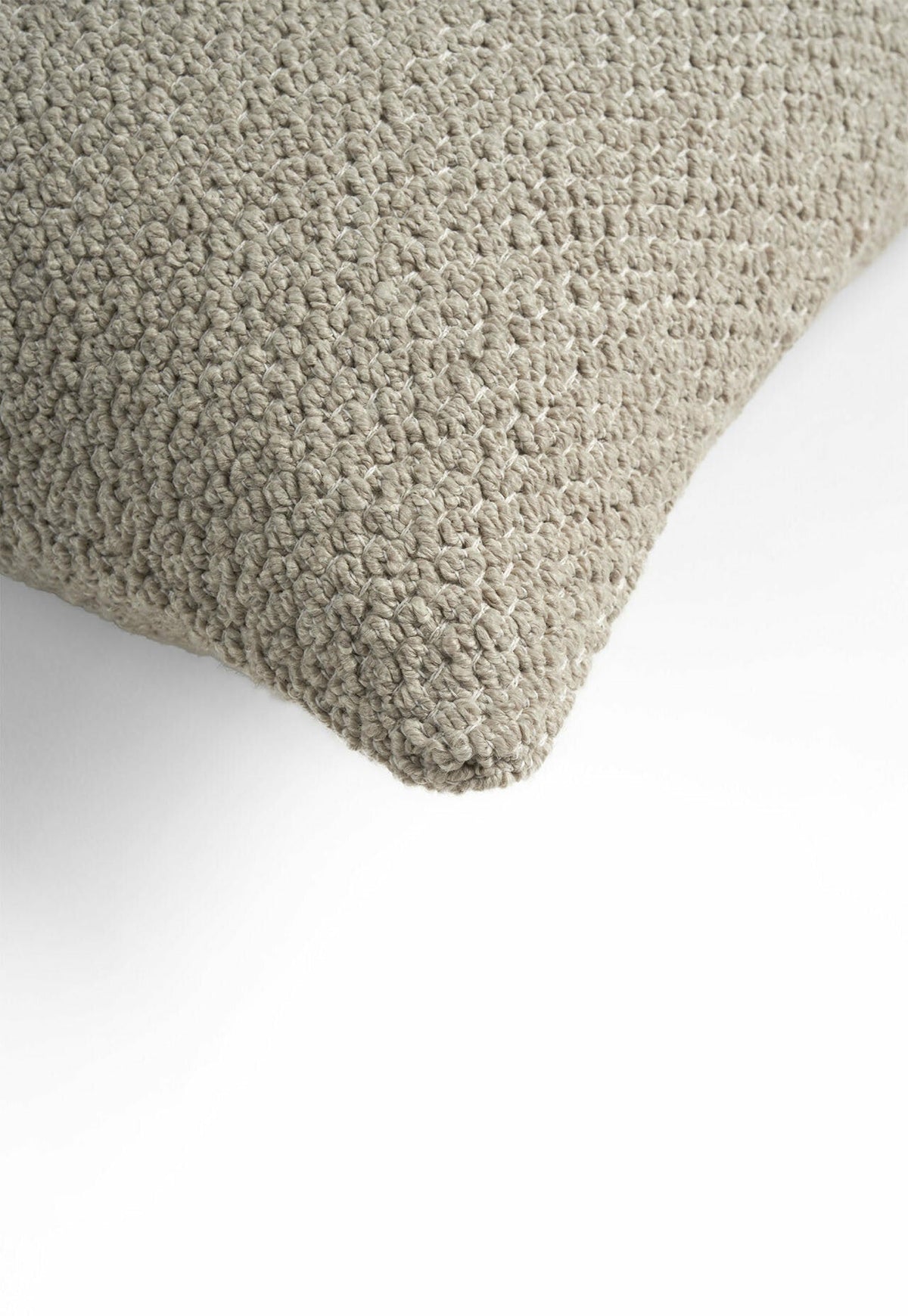 Coussin d'extérieur taupe Oat Boucle - Ethnicraft Accessories - The Cool Republic